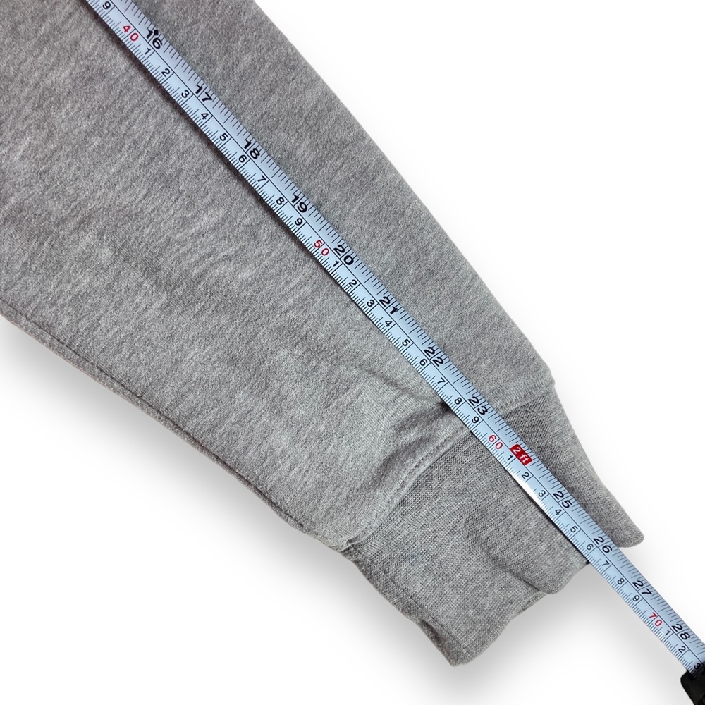 Under Armour Hoodie Womens Large Hooded Sweatshirt Gray Front Pocket Purple Logo - Picture 6 of 12